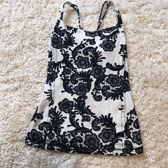 Lululemon workout tank 8 - Picture 2 of 7